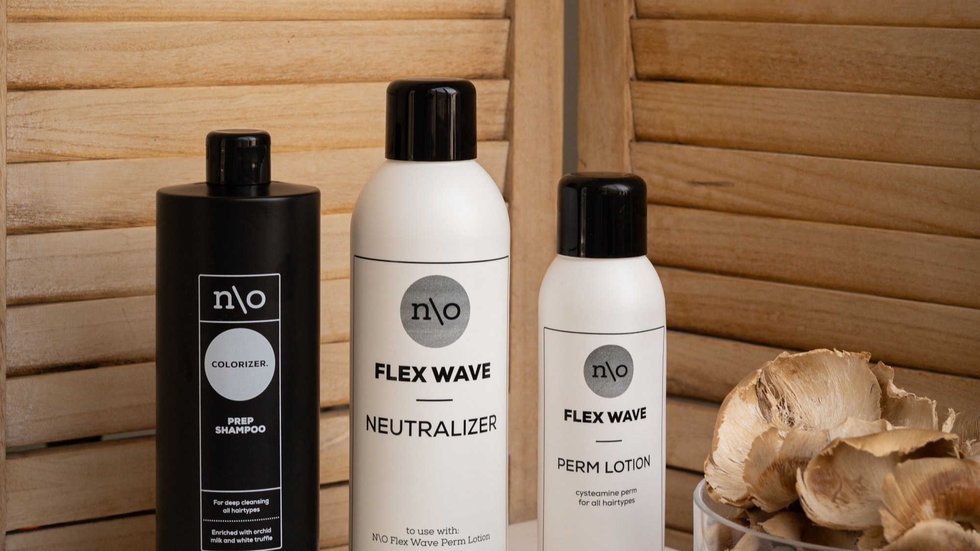 Хімічна завивка волосся з N\O Flex Wave: професійна система для створення стійких локонів 